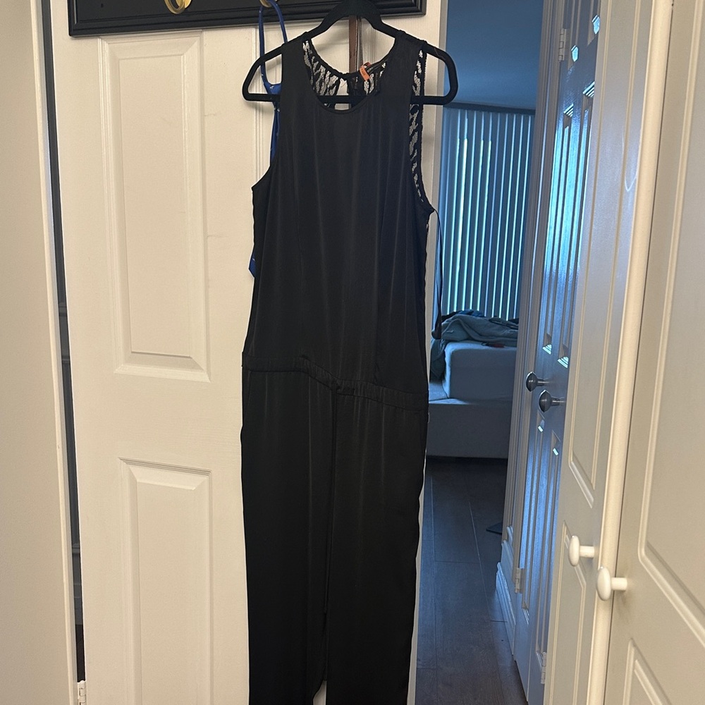 BCBGMaxAzria Black Sleeveless Jumpsuit